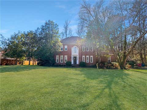 Homes For Sale - 118 Ashford Park<br/> Macon, GA 31210
