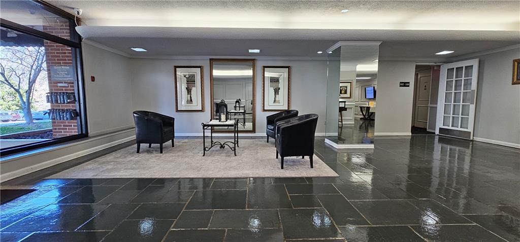 Slaton Manor - Residential