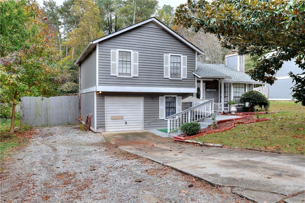 2573 Mistletoe Lane