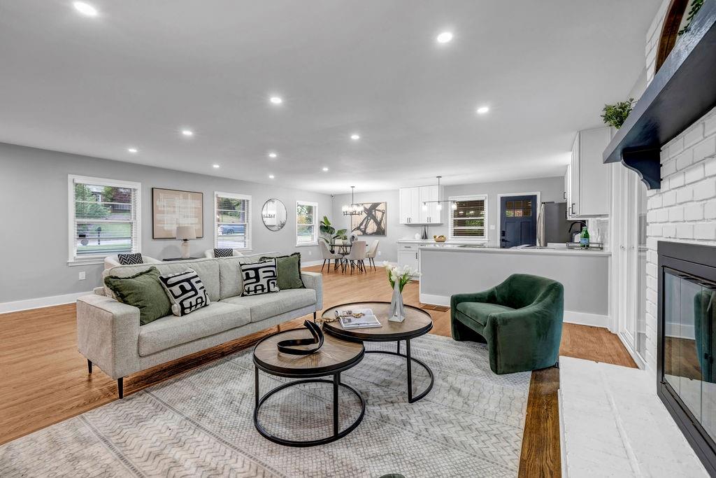 2921 Country Squire Lane