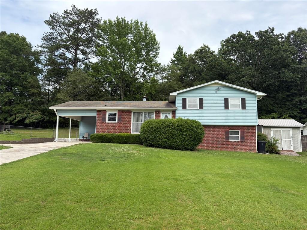 52 Lyons Drive NW