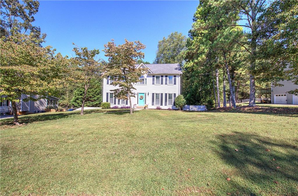 186 Charles Drive NE