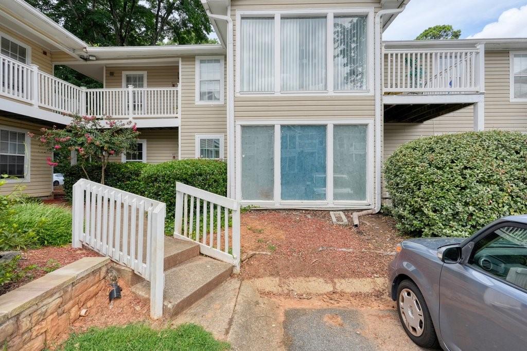 702 Augusta Drive SE