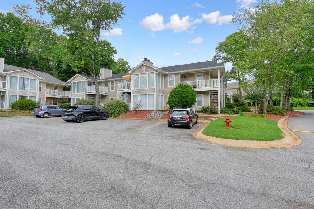 702 Augusta Drive SE