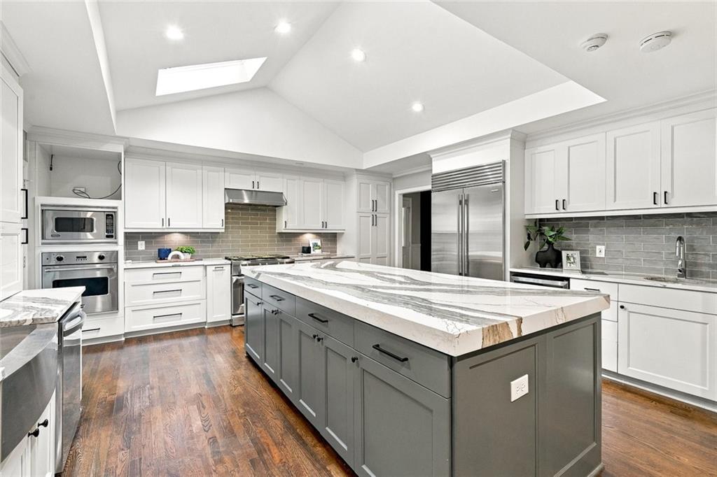 2321 Bohler Road NW