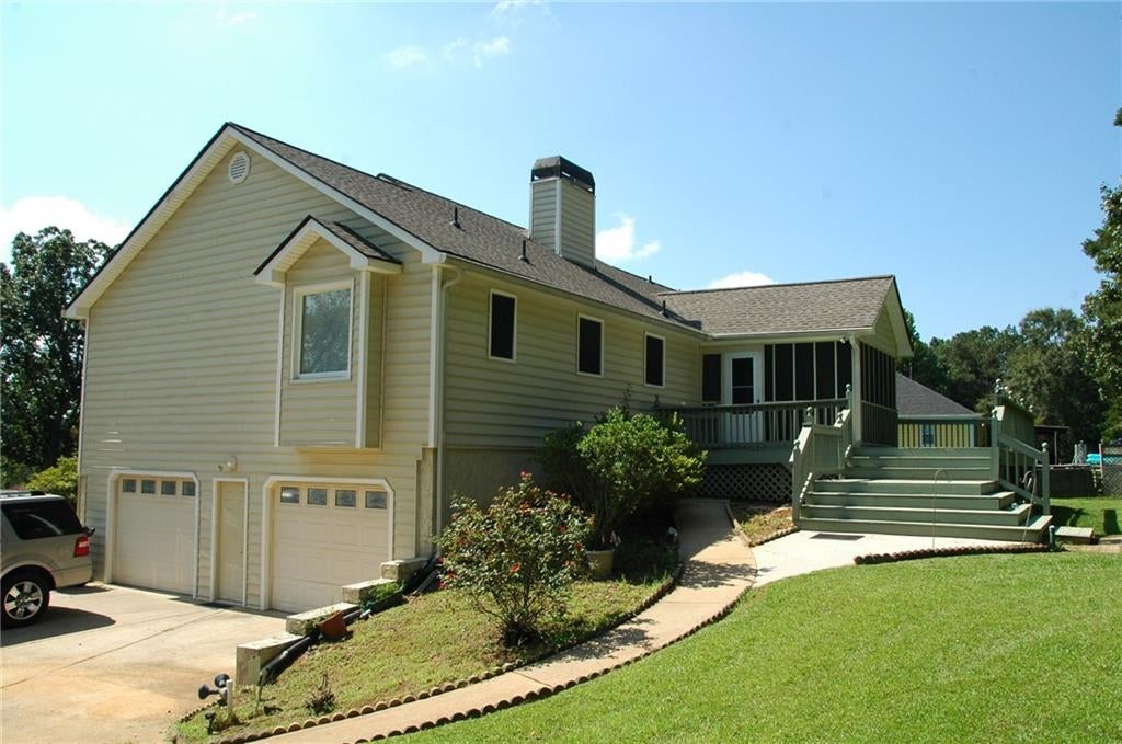 400 Lambeth Drive