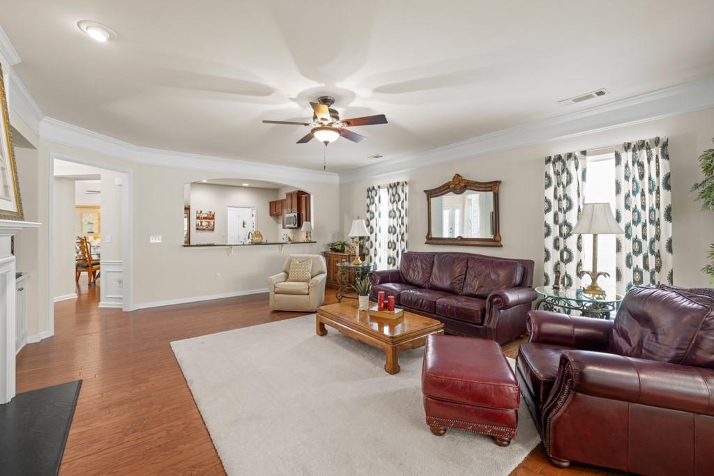 6408 Autumn Crest Lane, Hoschton, Georgia image 11