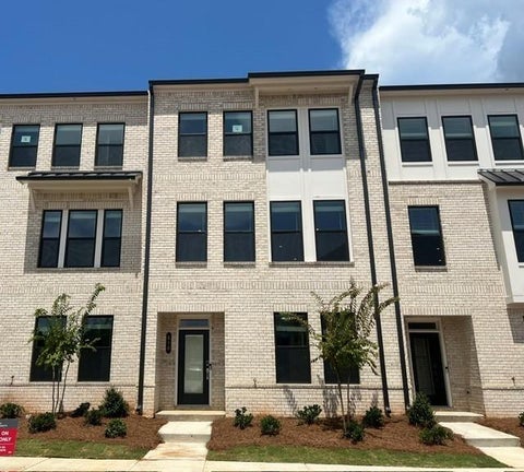 Townhouse For Rent - 610 Alder Creek Way<br/> Cumming, GA 30040