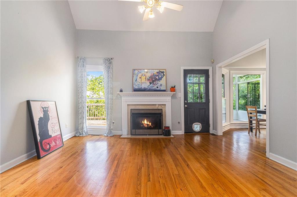 1469 Crescent Walk