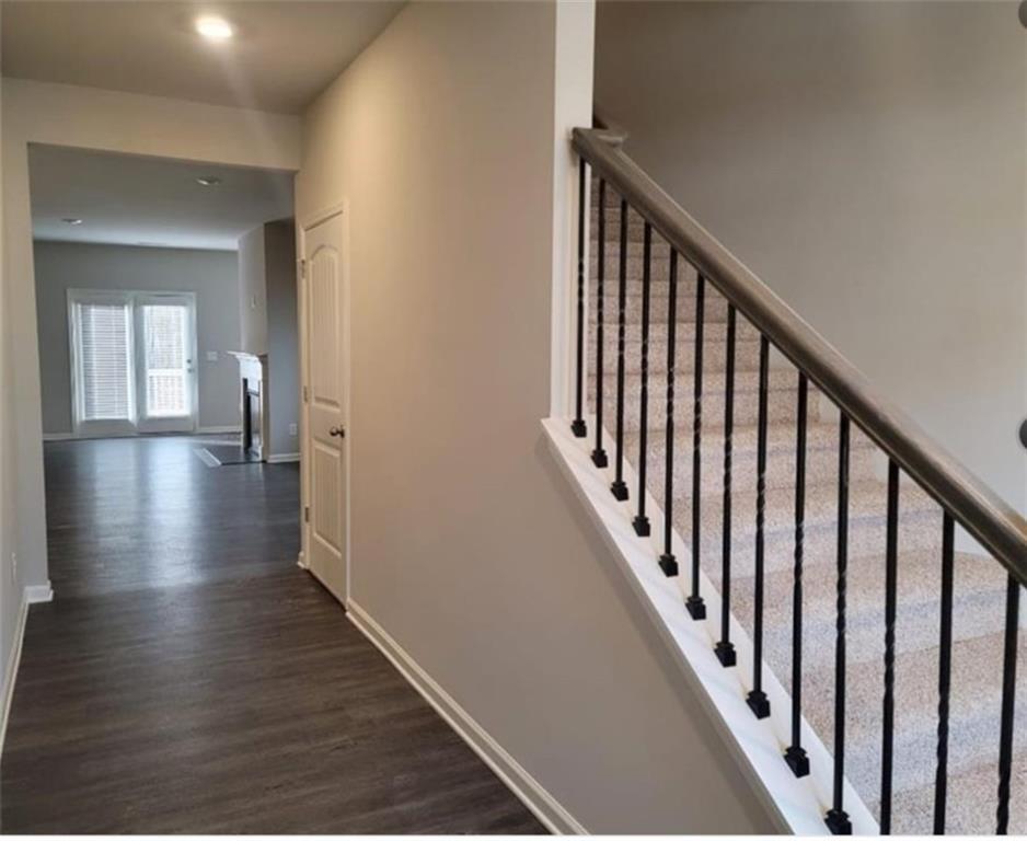 6615 Bluffview Drive, Douglasville, Georgia image 3
