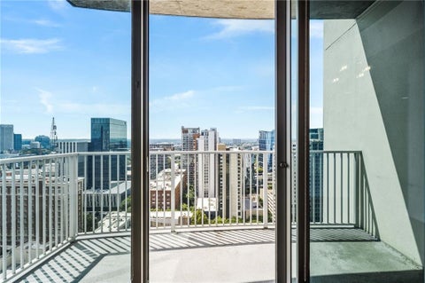 Condo For Sale - 860 Peachtree Street #1918<br/> Atlanta, GA 30308