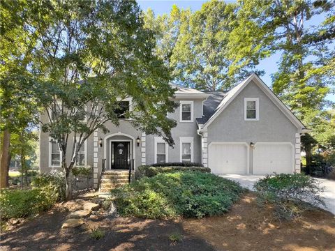Photo of 10280 Crescent Ridge Drive, Roswell, GA 30076 (MLS # 7666972)