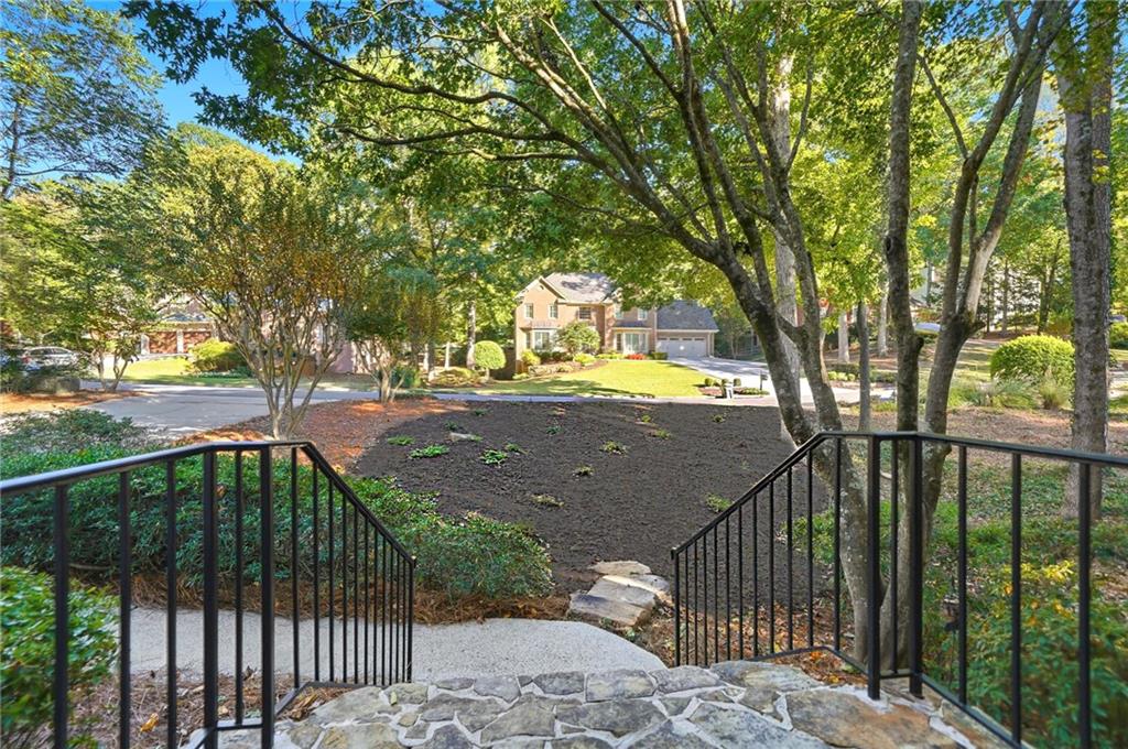 10280 Crescent Ridge Drive