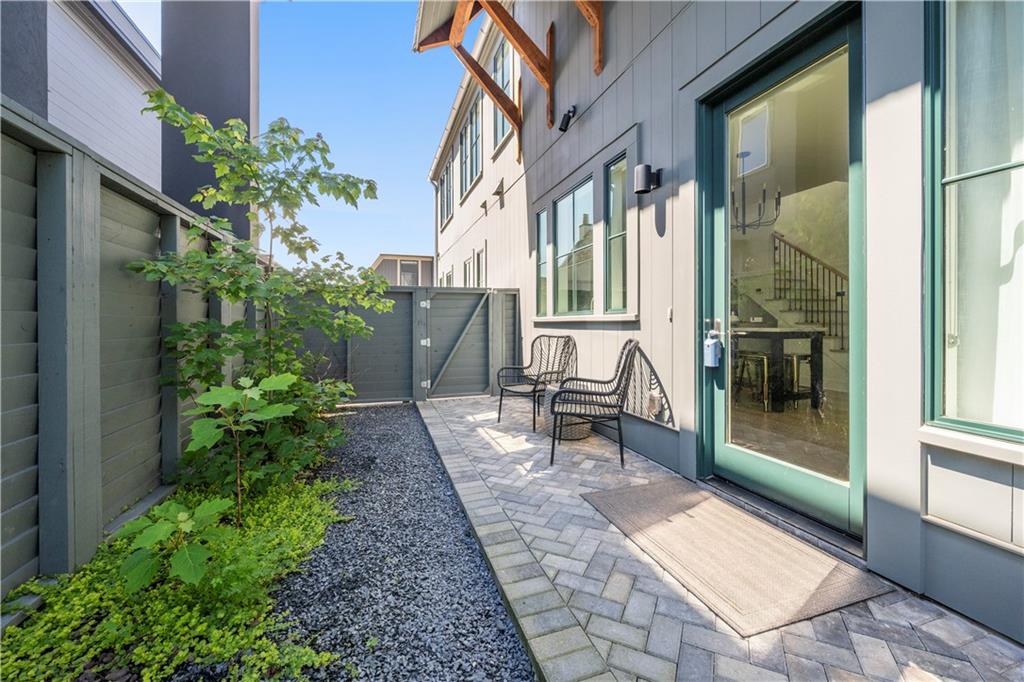 260 2nd Street