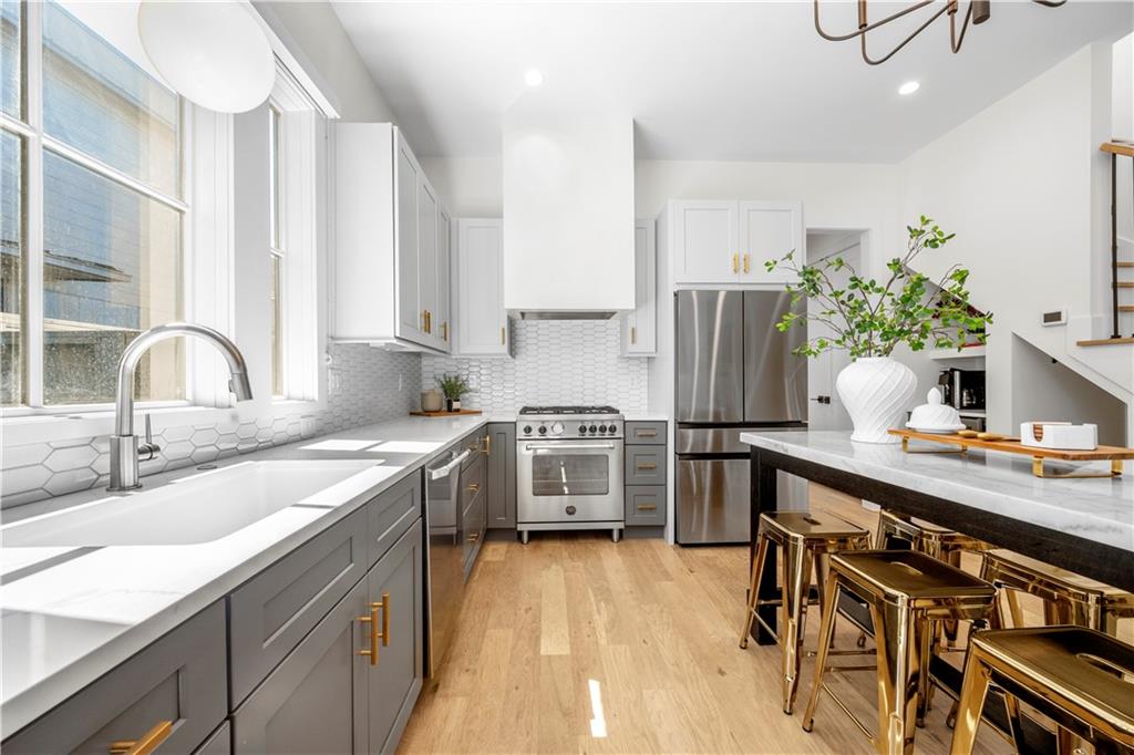 260 2nd Street