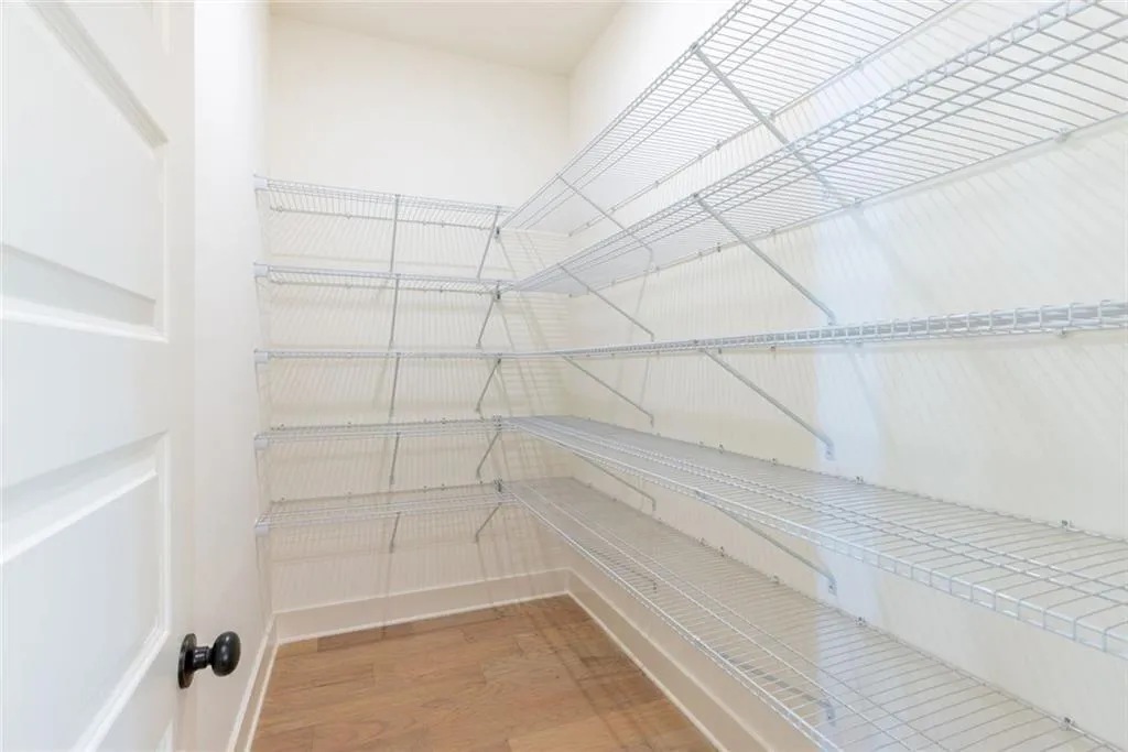 Gainesville, Georgia 30506, United States, 5 Bedrooms Bedrooms, ,5 BathroomsBathrooms,Residential,Active,214373