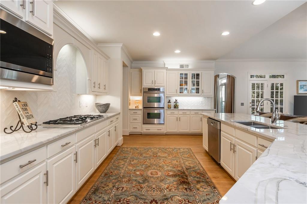 335 Stanyan Place