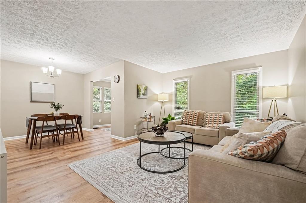5157 Roswell Road 8