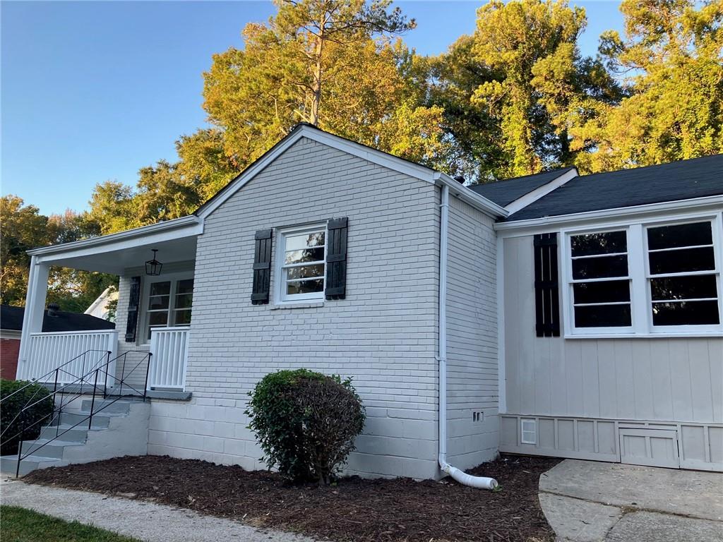 411 Greencove Lane SE