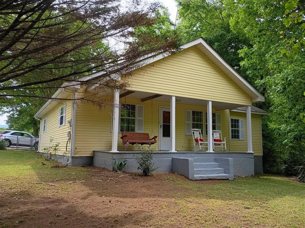 1240 Old Highway 411
