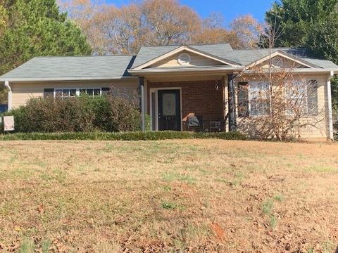 A home in Carnesville