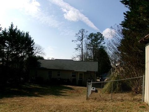 A home in Carnesville