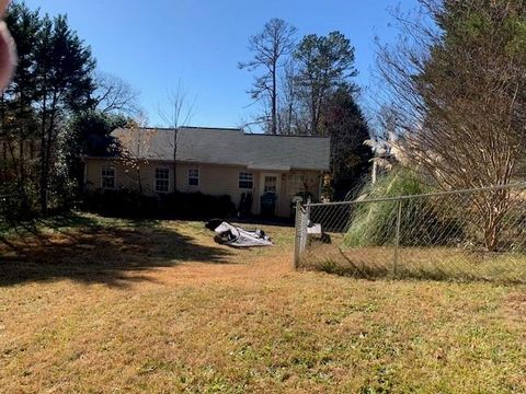 A home in Carnesville