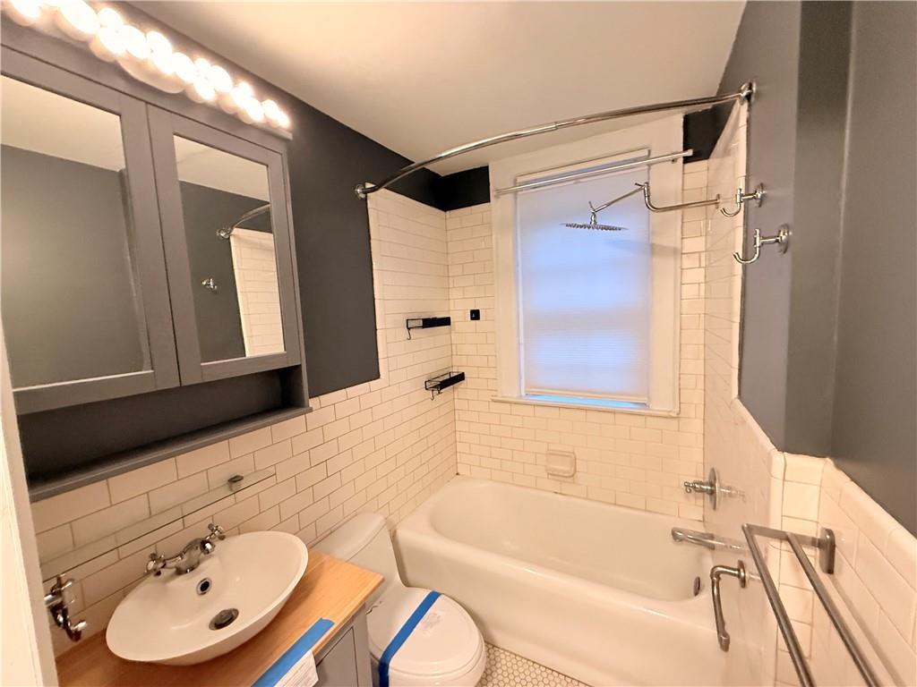 61 16th Street 4