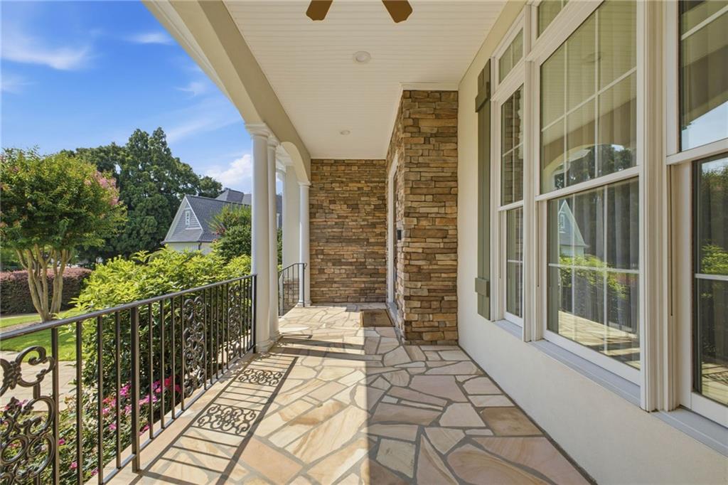 5 Saint Andrews Way SW