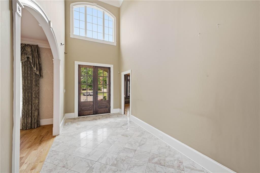 5 Saint Andrews Way SW