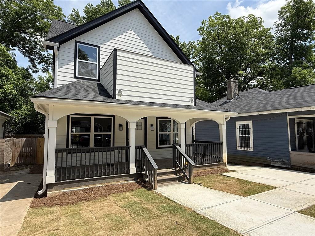 1090 McDaniel Street