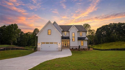Homes For Sale - 6214 Blackjack Rd<br/> Hall County, Flowery Branch, GA 30542