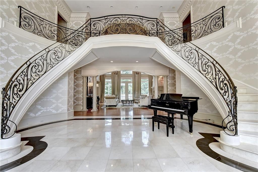7015 Carlisle Lane