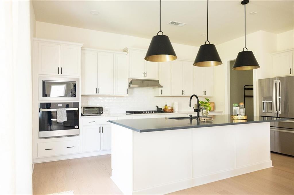 HOLLY FARM PH 1B - Residential Lease