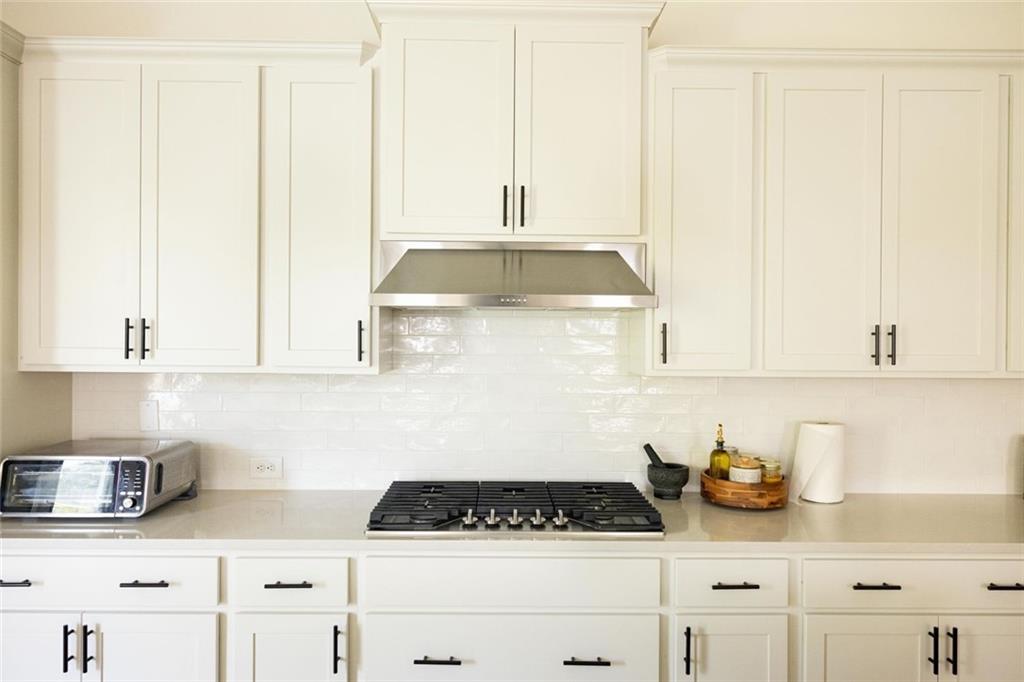 HOLLY FARM PH 1B - Residential Lease