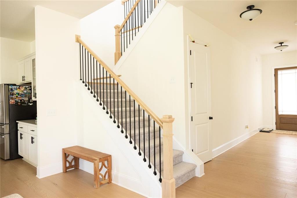 HOLLY FARM PH 1B - Residential Lease