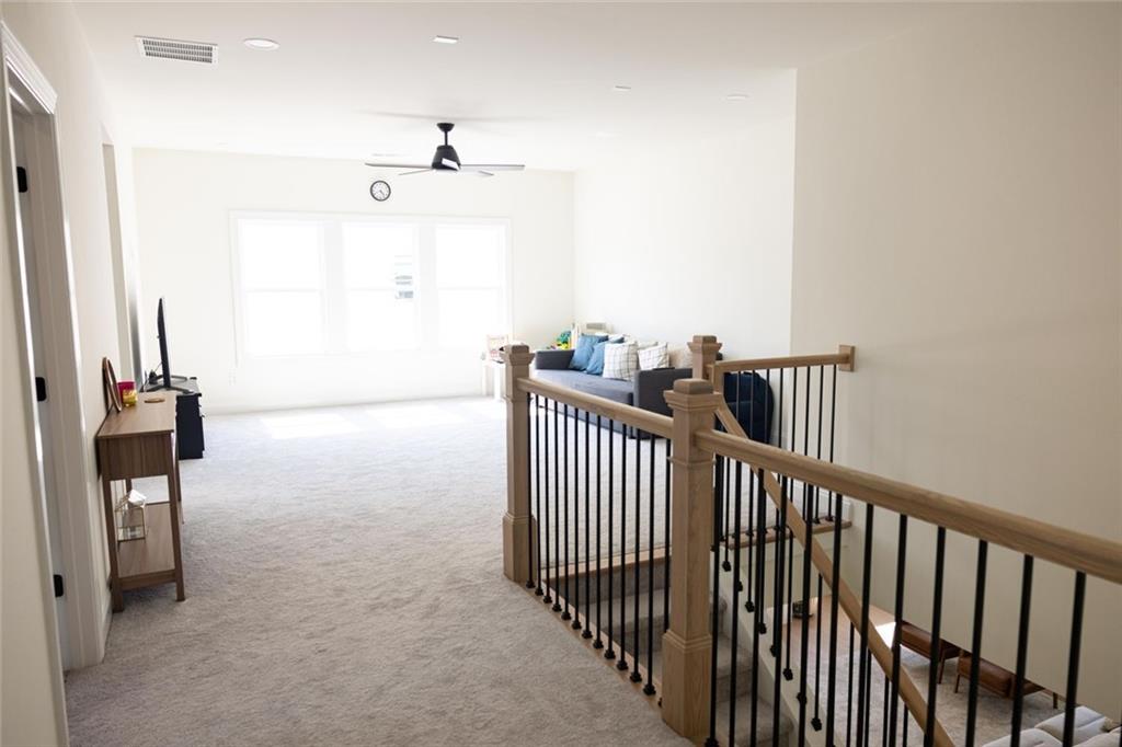 HOLLY FARM PH 1B - Residential Lease