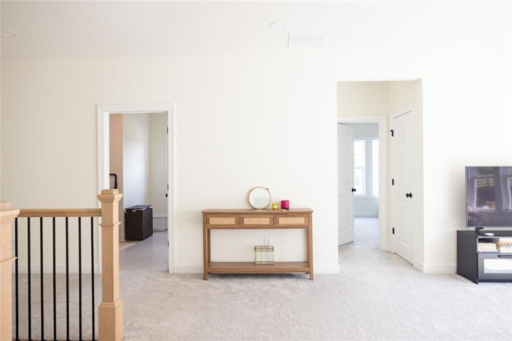 HOLLY FARM PH 1B - Residential Lease