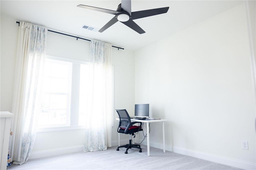 HOLLY FARM PH 1B - Residential Lease