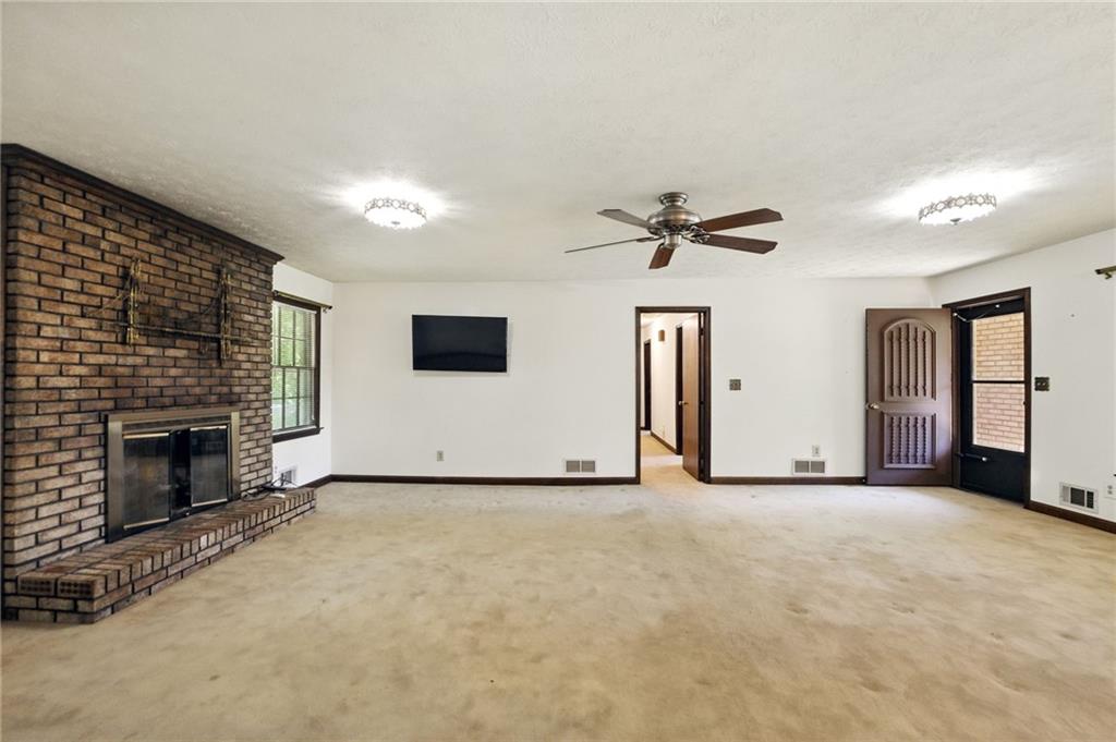 2846 Spring Lake Drive, Buford, Georgia image 8