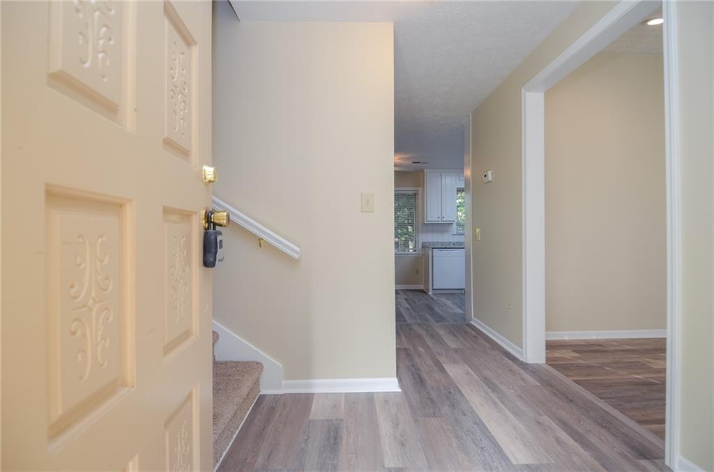 3173 Falconhurst Drive SW