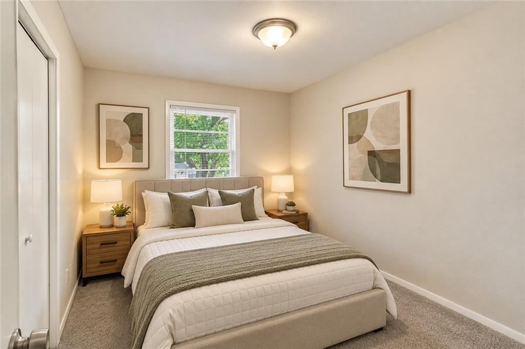 3249 Renault Road SE
