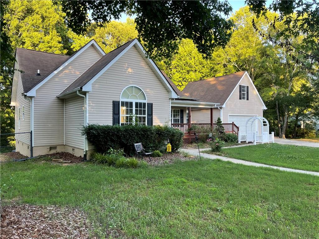1012 River Bluff Drive, Winder, Georgia image 4