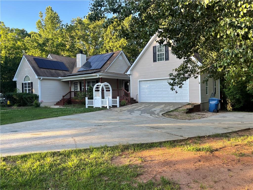 1012 River Bluff Drive, Winder, Georgia image 1