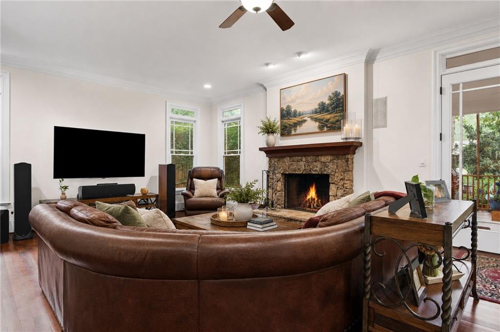 1110 Univerisity Drive NE