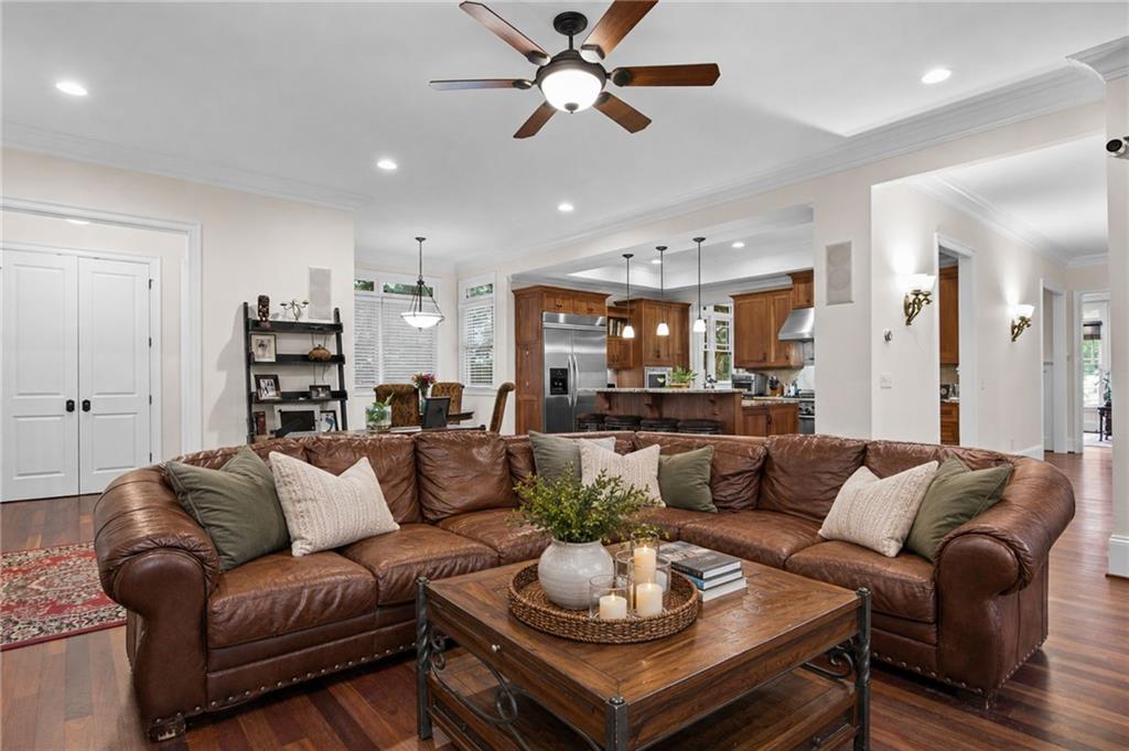 1110 Univerisity Drive NE