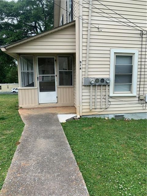 Duplex in Lindale GA 314 Avenue  D.jpg