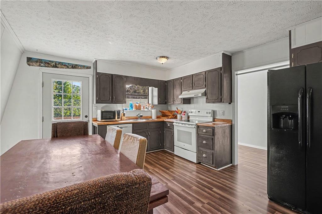 6 Sandy Springs Drive