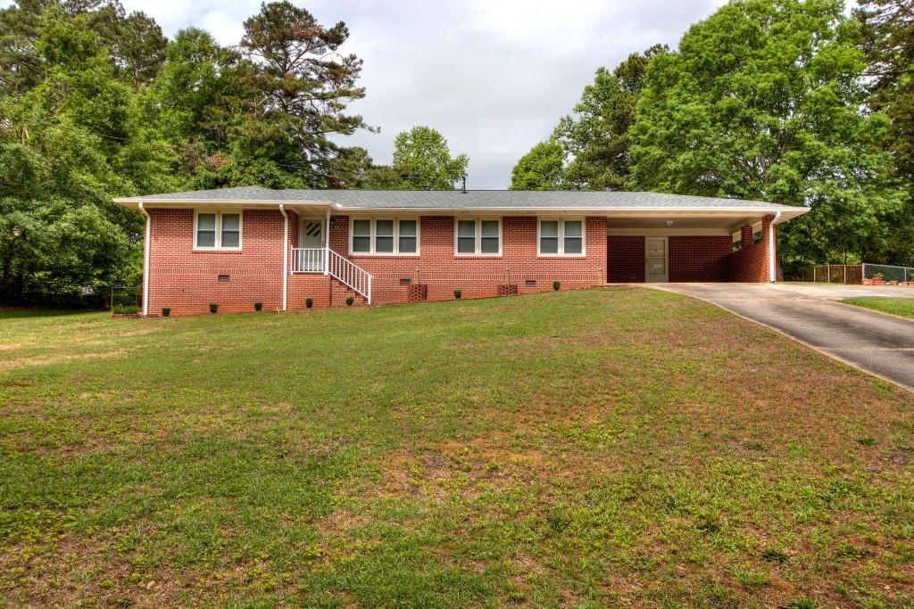 Open to public Sat. & Sun. 1-3pm (July 26th & 27th, 2025). Don’t miss out on this 2-3BR/2BA “Masterly” built 4-Sided Brick Ranch Home in Powder Springs. Den can easily be converted into a 3rd Bedroom if needed. Located right down from Wild Horse Creek Park, Ron Anderson Recreation Ctr., & Seven Springs Water Park! Updated HVAC, Updated Roof, Stunning “Real” Solid Hardwoods throughout, Insulated Thermal Attic Blanket, Thermal Blinds, and Quarry tile in the Laundry Room. Bathroom in hallway was updated with a walk in, sit down, jetted tub! The current owner also added new sliding glass doors in the kitchen opening the home to the backyard with tons of natural light! Lots like this are hard to find as this property offers a huge front yard and large fenced in the back yard with an outdoor deck and custom-made outdoor firepit. This ranch house is a true rare “Gem” and must see! Licensed Selling GA. Broker is related to the Owner. Great for Empty Nesters, Singles, or First Time Buyers starting a family!