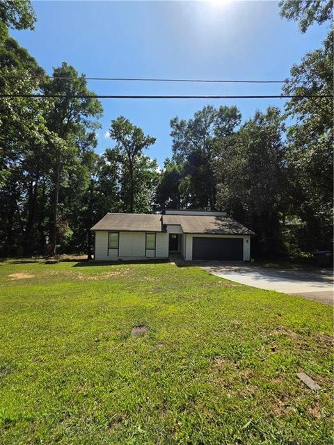 Homes For Sale - 3321 Border Drive<br/> Stone Mountain, GA 30087